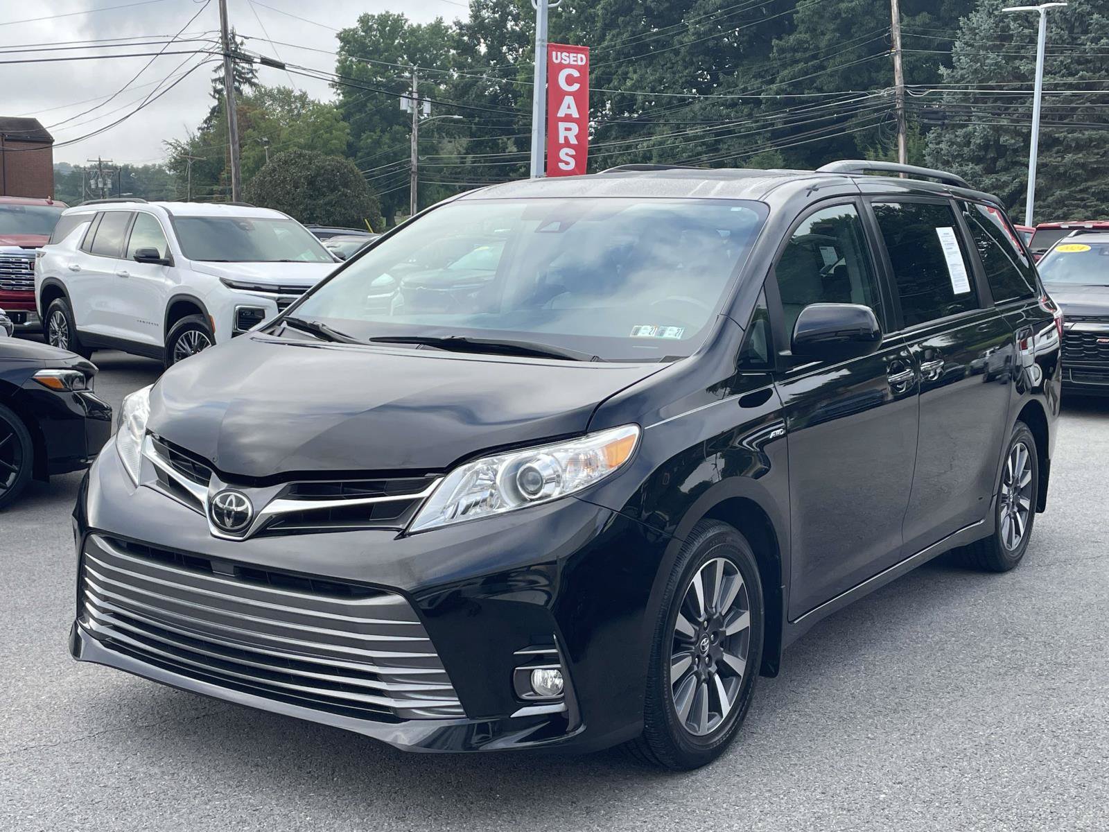 Used 2018 Toyota Sienna XLE w/ XLE Navigation Package AWD/4WD image 7