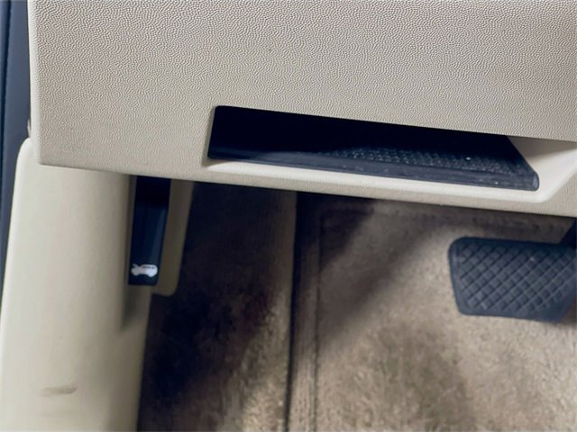 Used 2005 Saturn Vue 2WD w/ Appearance Pkg image 12