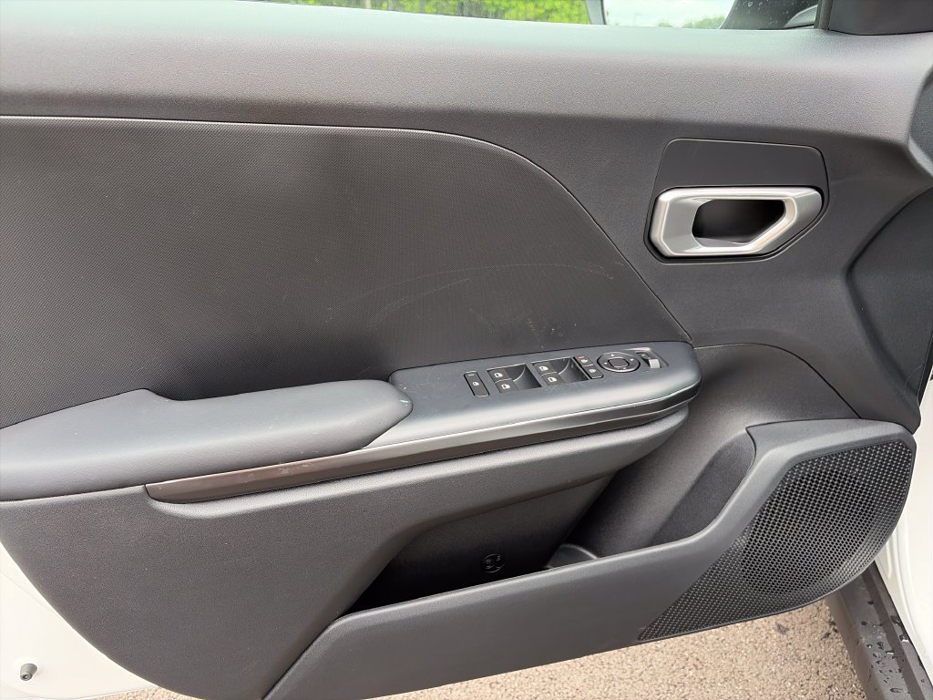 New 2026 Kia K4 FWD image 16