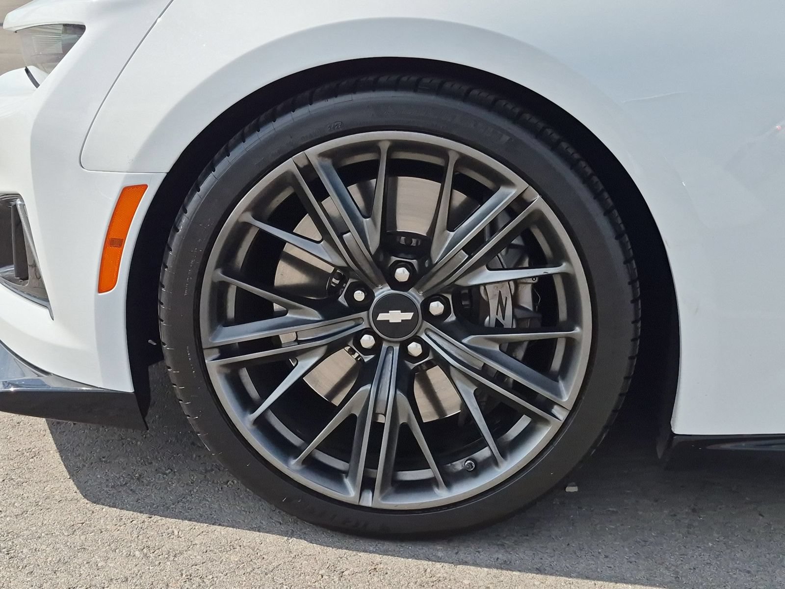 Used 2018 Chevrolet Camaro ZL1 RWD image 10