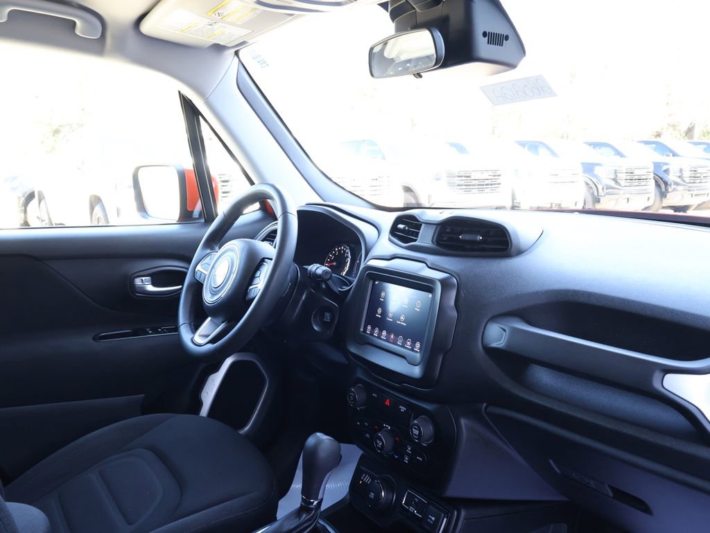 Used 2019 Jeep Renegade Latitude image 30