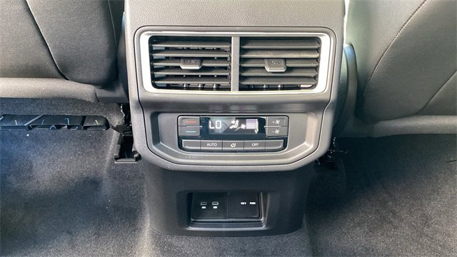 New 2026 Volkswagen Atlas Peak Edition image 23