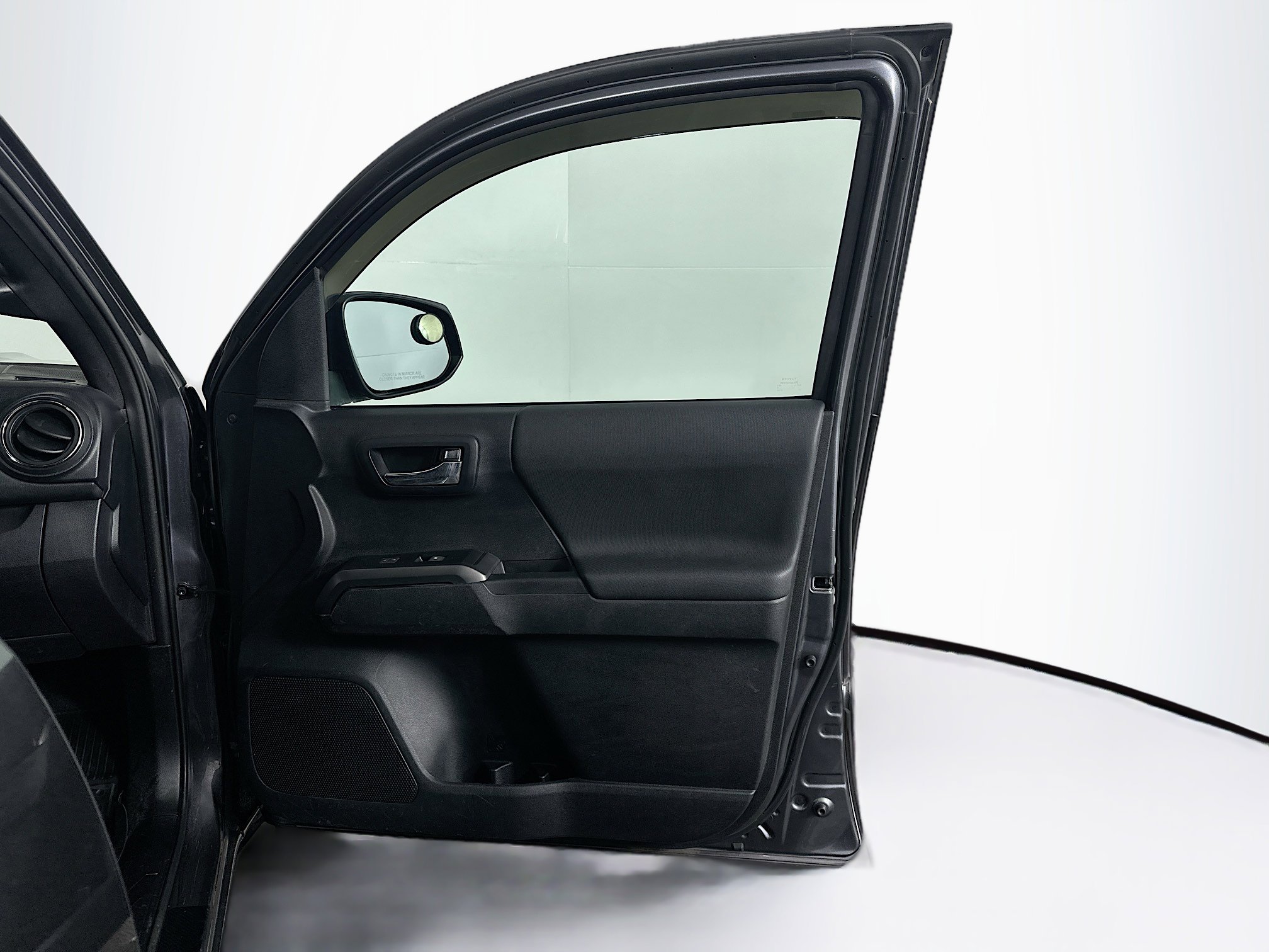 Used 2020 Toyota Tacoma TRD Sport image 30