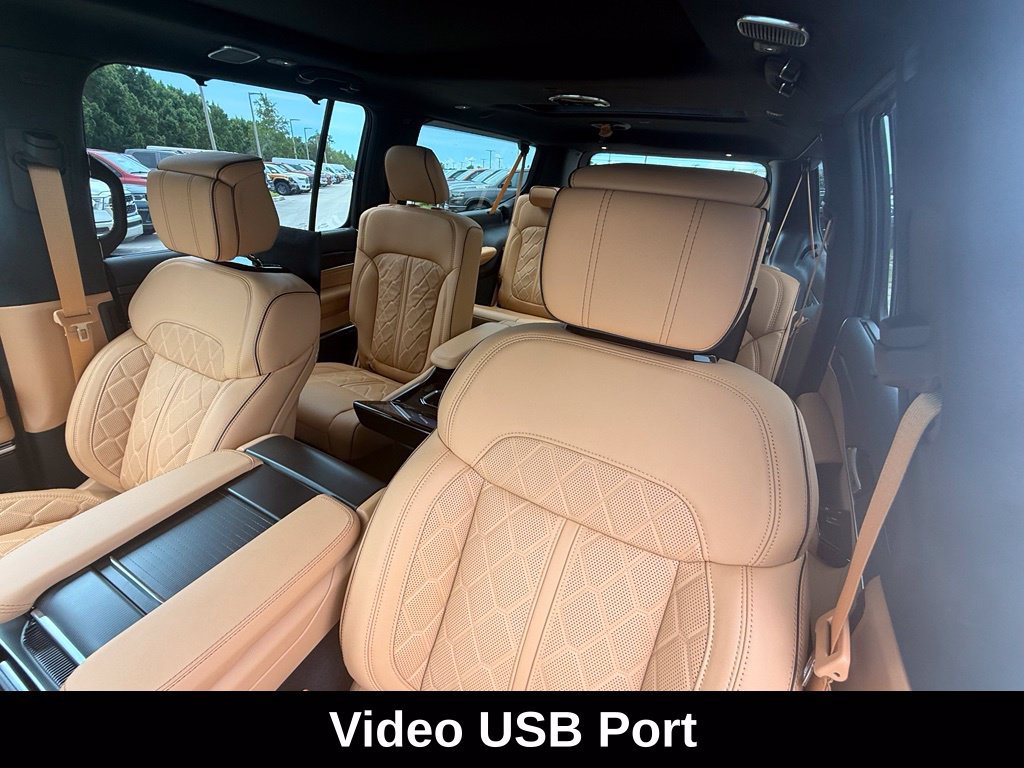 New 2026 Jeep Grand Wagoneer L Summit AWD/4WD image 23