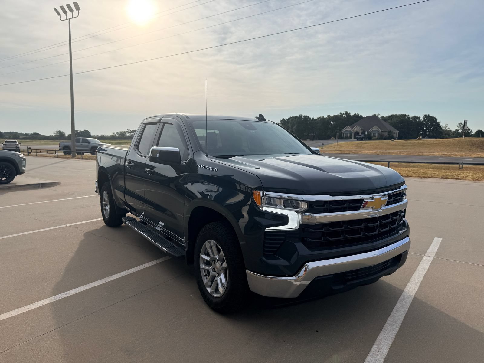 Used 2025 Chevrolet Silverado 1500 LT RWD image 4