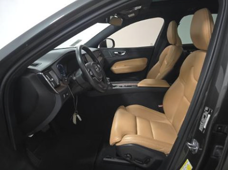 Used 2021 Volvo XC60 T5 Inscription w/ Protection Package Premier FWD image 5