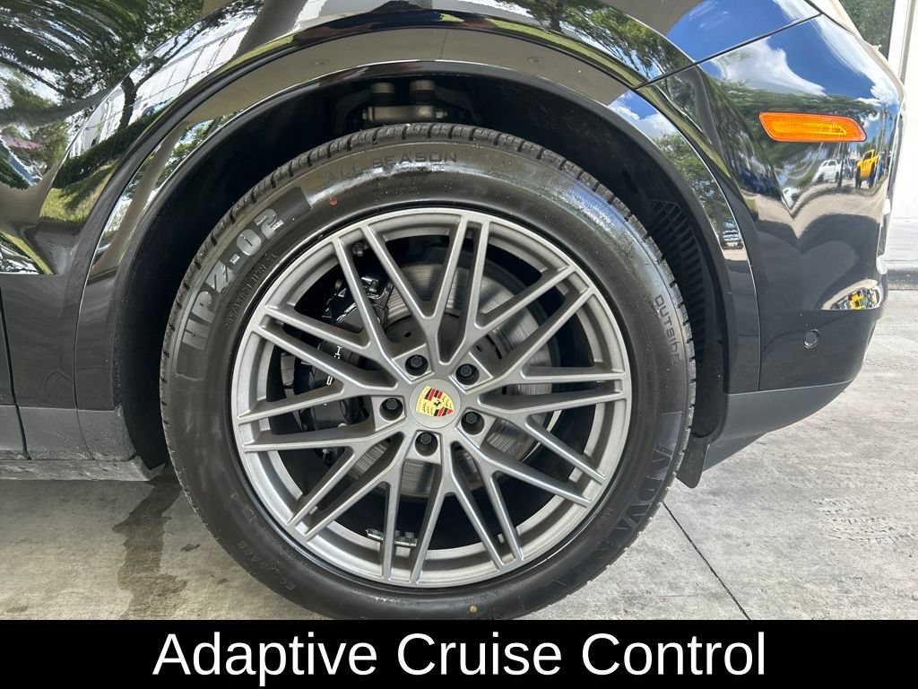 Used 2024 Porsche Cayenne Coupe w/ Premium Package Plus AWD/4WD image 20