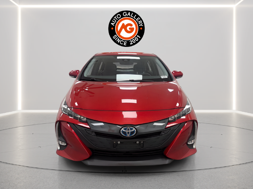 Used 2017 Toyota Prius Prime Advanced FWD image 2