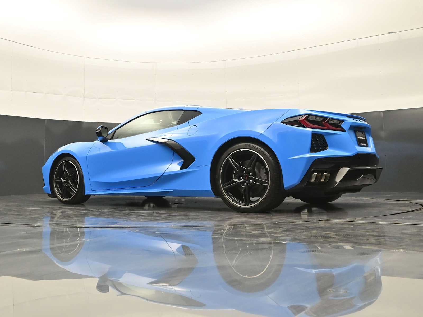 Used 2021 Chevrolet Corvette Stingray Preferred Cpe w/ Engine Appearance Package RWD image 37