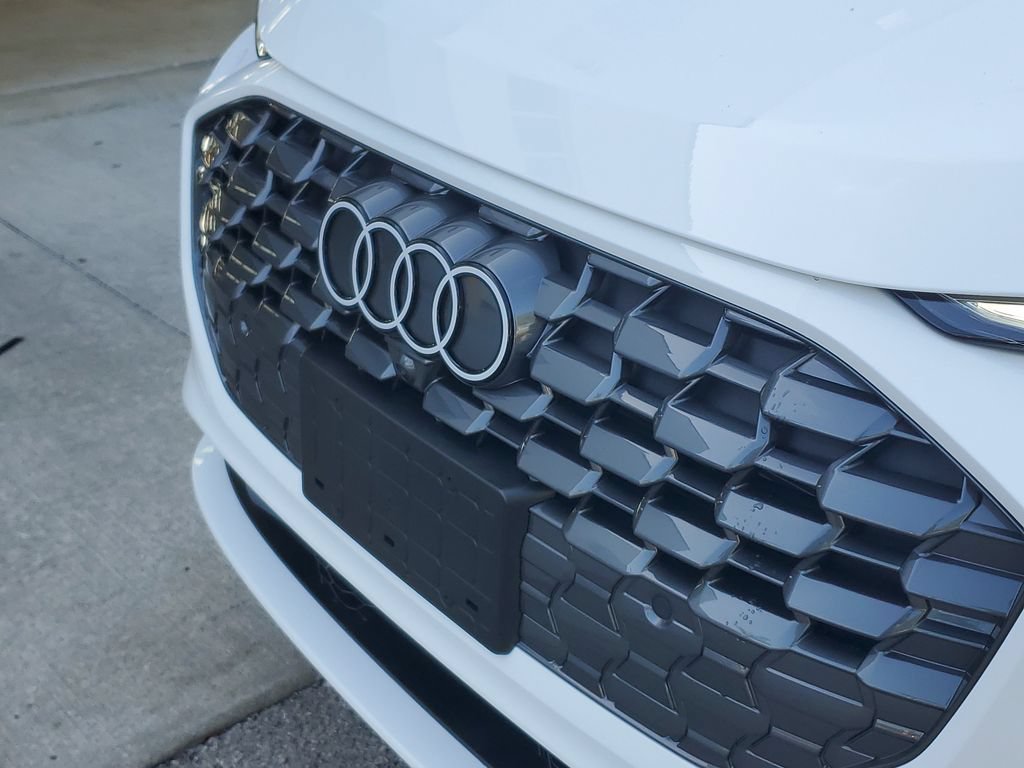 Certified 2025 Audi Q5 Premium w/ Premium Plus AWD/4WD image 10