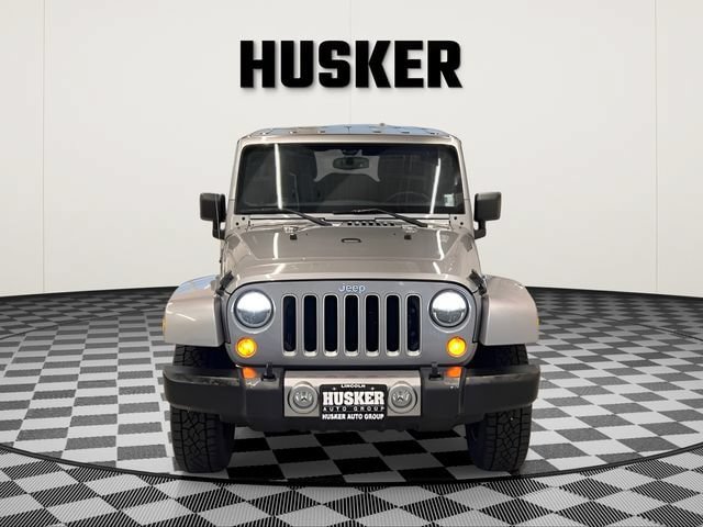 Used 2017 Jeep Wrangler Unlimited Sahara AWD/4WD image 3