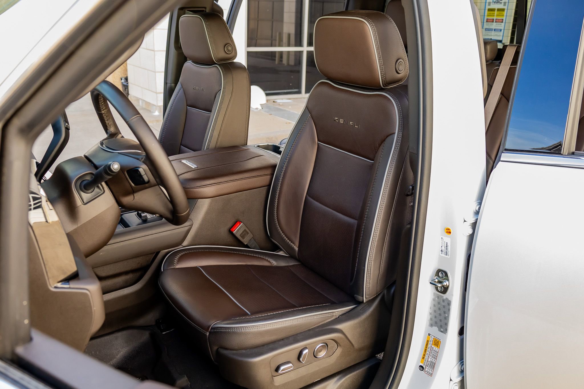 Used 2025 GMC Sierra 3500 Denali w/ Denali Reserve Package image 29