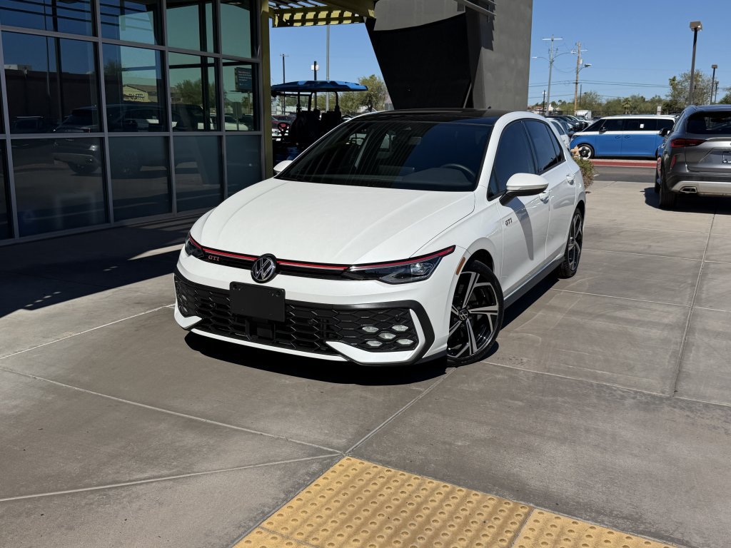 Used 2025 Volkswagen GTI SE FWD image 2