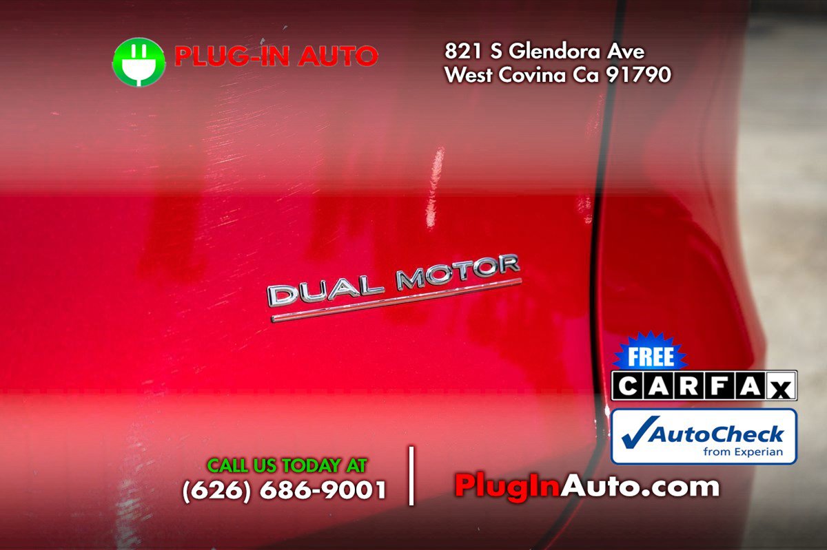 Used 2023 Tesla Model Y Performance image 5