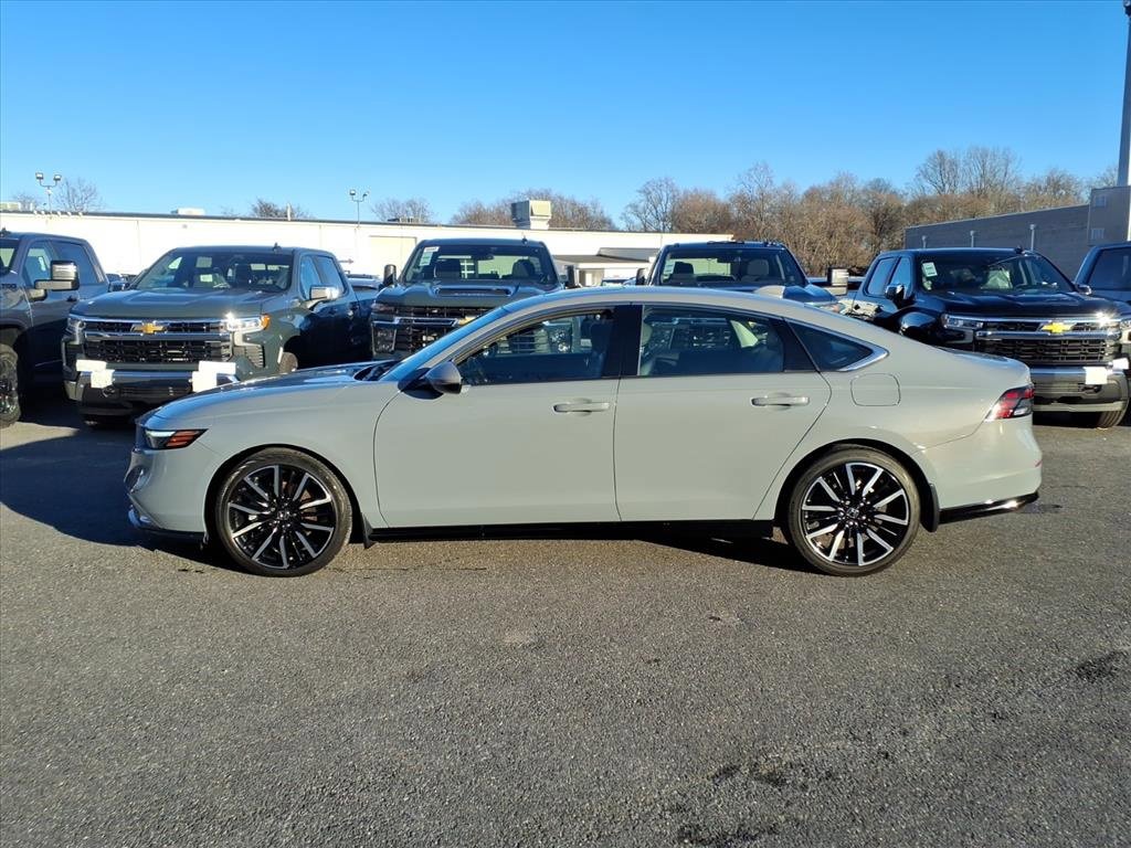 Used 2023 Honda Accord Touring image 6