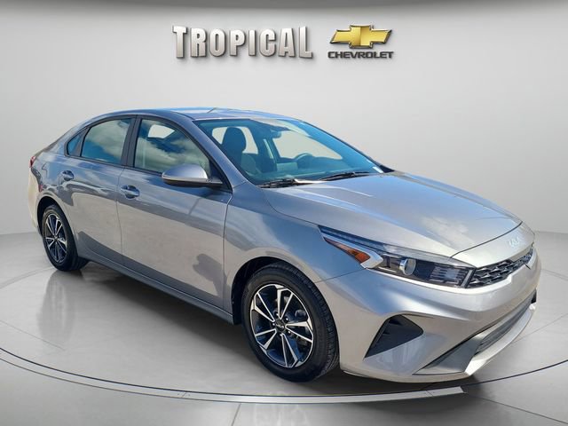 Used 2024 Kia Forte LXS FWD image 7
