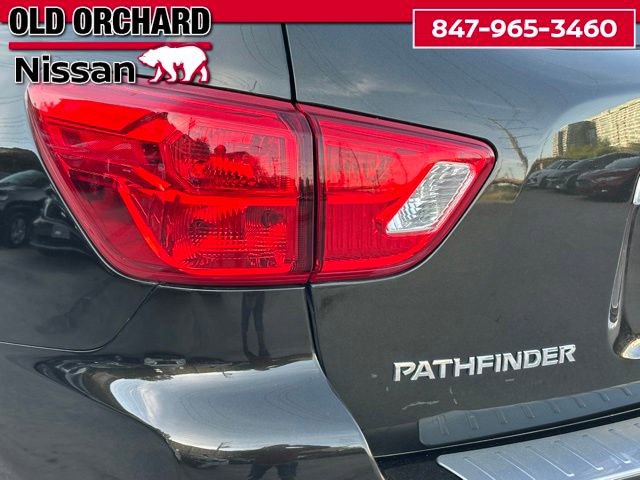 Used 2017 Nissan Pathfinder SL w/ SL Premium Package AWD/4WD image 6