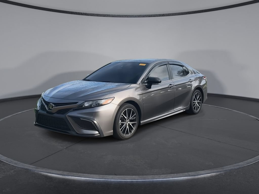 Used 2024 Toyota Camry SE FWD image 4