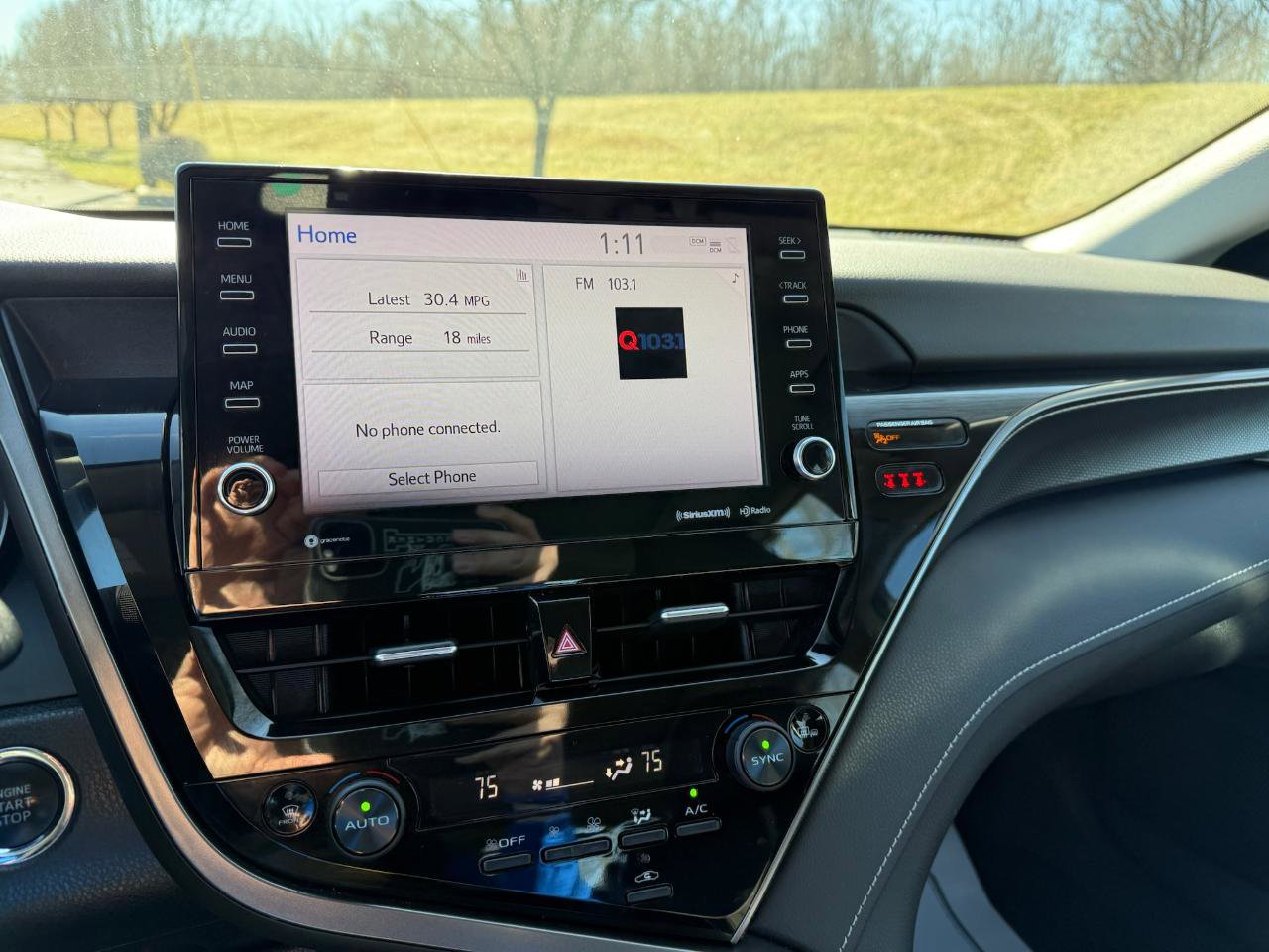 Used 2021 Toyota Camry XSE FWD image 5