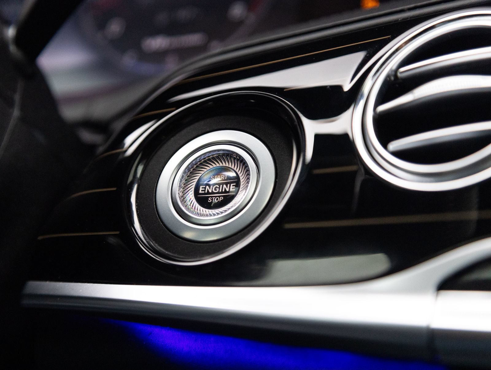Used 2019 Mercedes-Benz S 63 AMG S 4MATIC Sedan image 17
