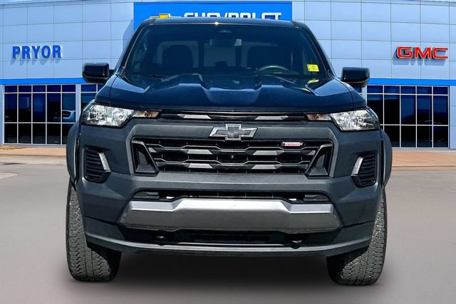 Used 2024 Chevrolet Colorado Trail Boss w/ Technology Package AWD/4WD image 2