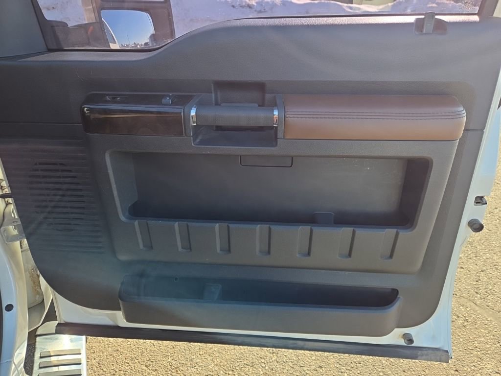 Used 2013 Ford F350 Platinum w/ FX4 Off Road Pkg image 33