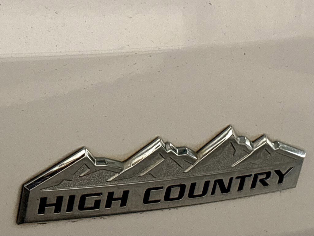 Used 2019 Chevrolet Traverse High Country AWD/4WD image 23
