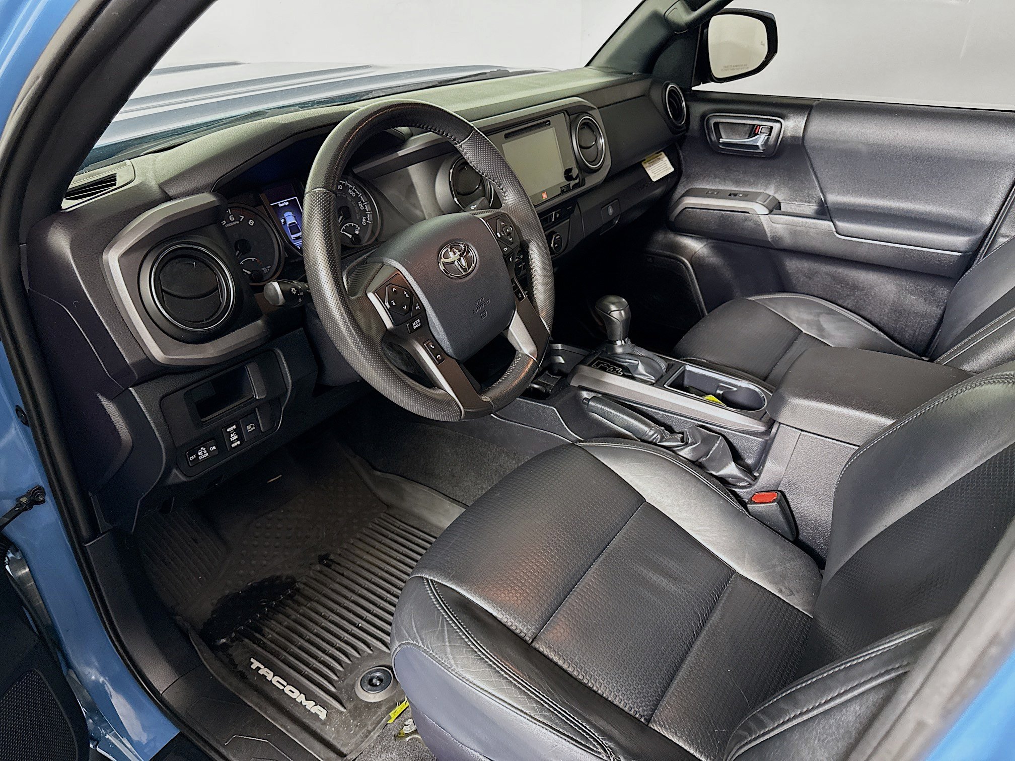 Certified 2019 Toyota Tacoma TRD Sport AWD/4WD image 9
