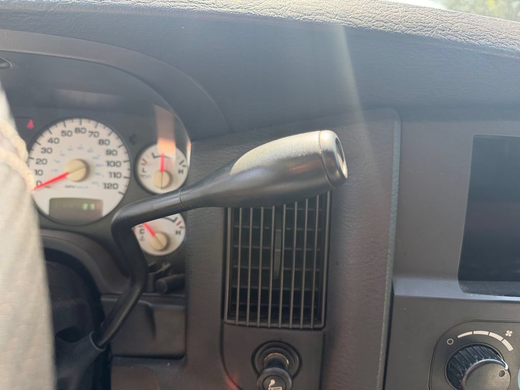 Used 2004 Dodge Ram 1500 Truck SLT AWD/4WD image 27