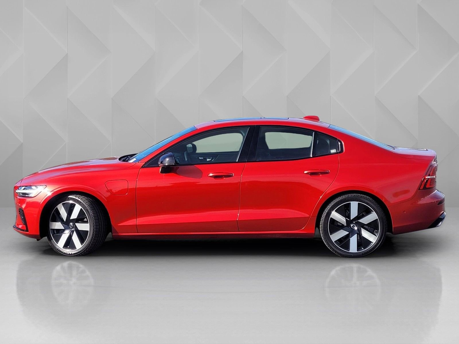 Certified 2024 Volvo S60 T8 Ultimate AWD/4WD image 3