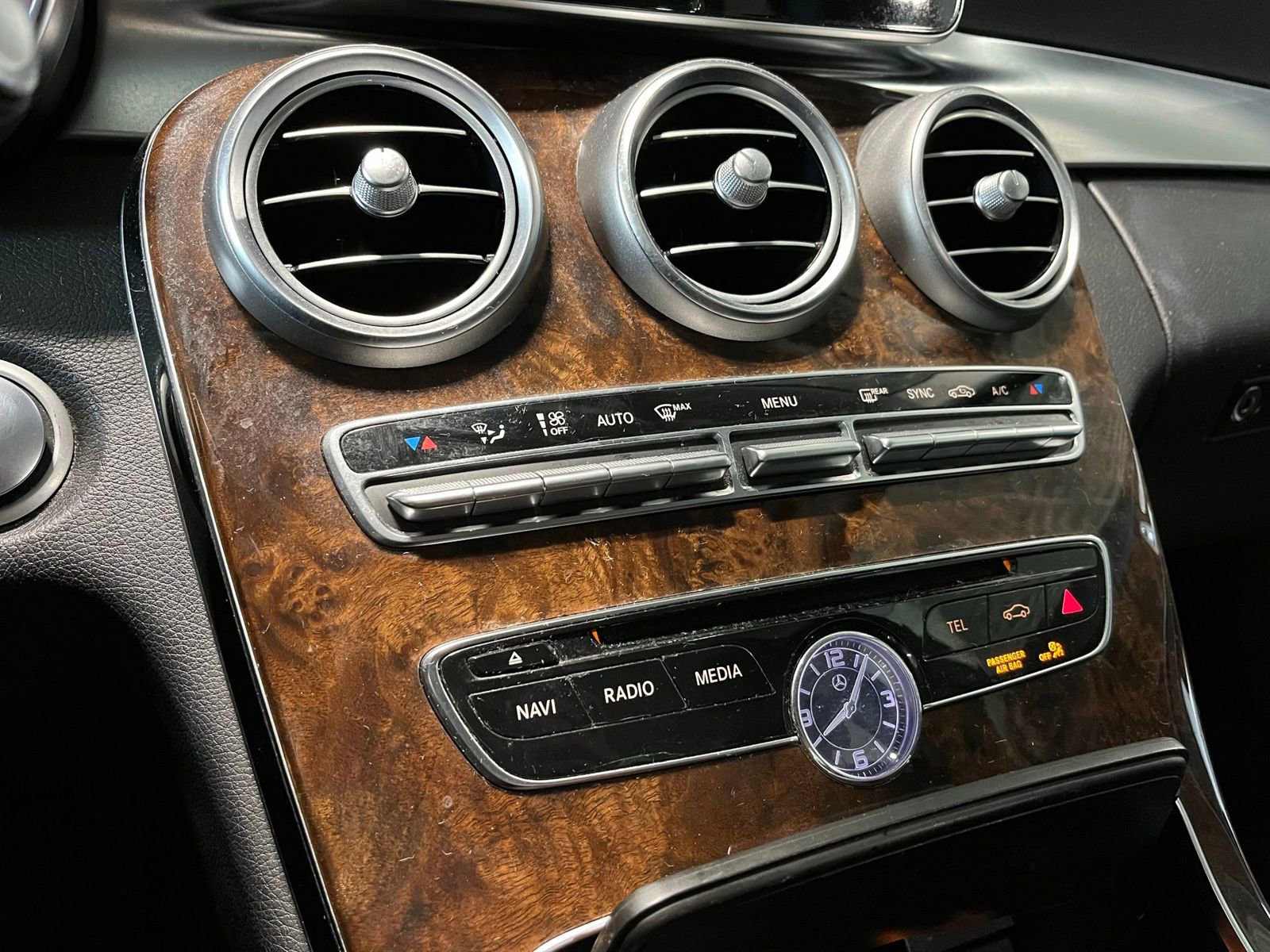 Used 2015 Mercedes-Benz C 300 4MATIC Sedan image 23