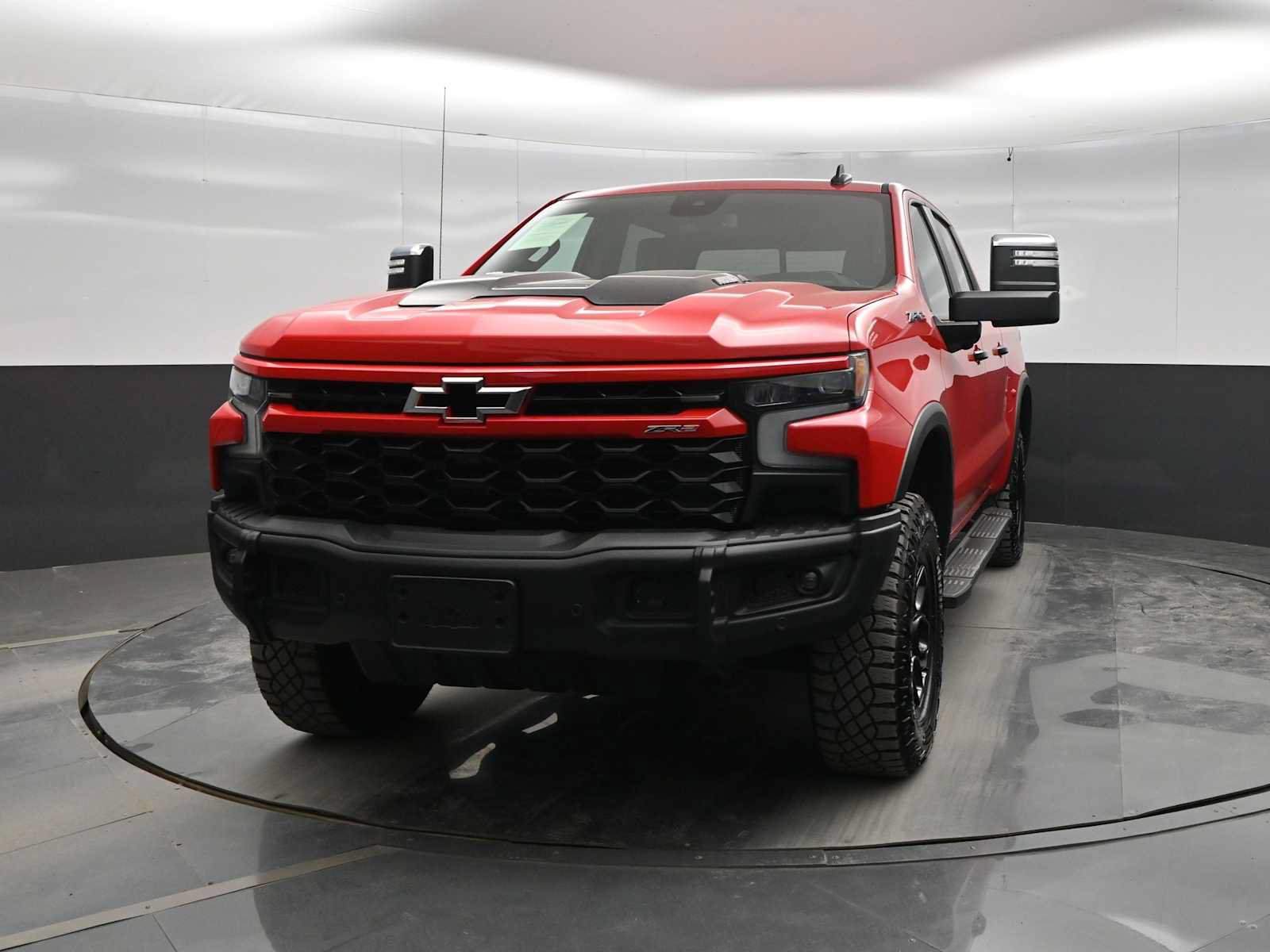 Used 2024 Chevrolet Silverado 1500 ZR2 w/ ZR2 Bison Edition AWD/4WD image 3