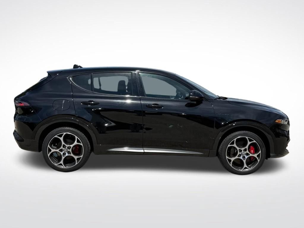 Used 2024 Alfa Romeo Tonale Veloce AWD/4WD image 2