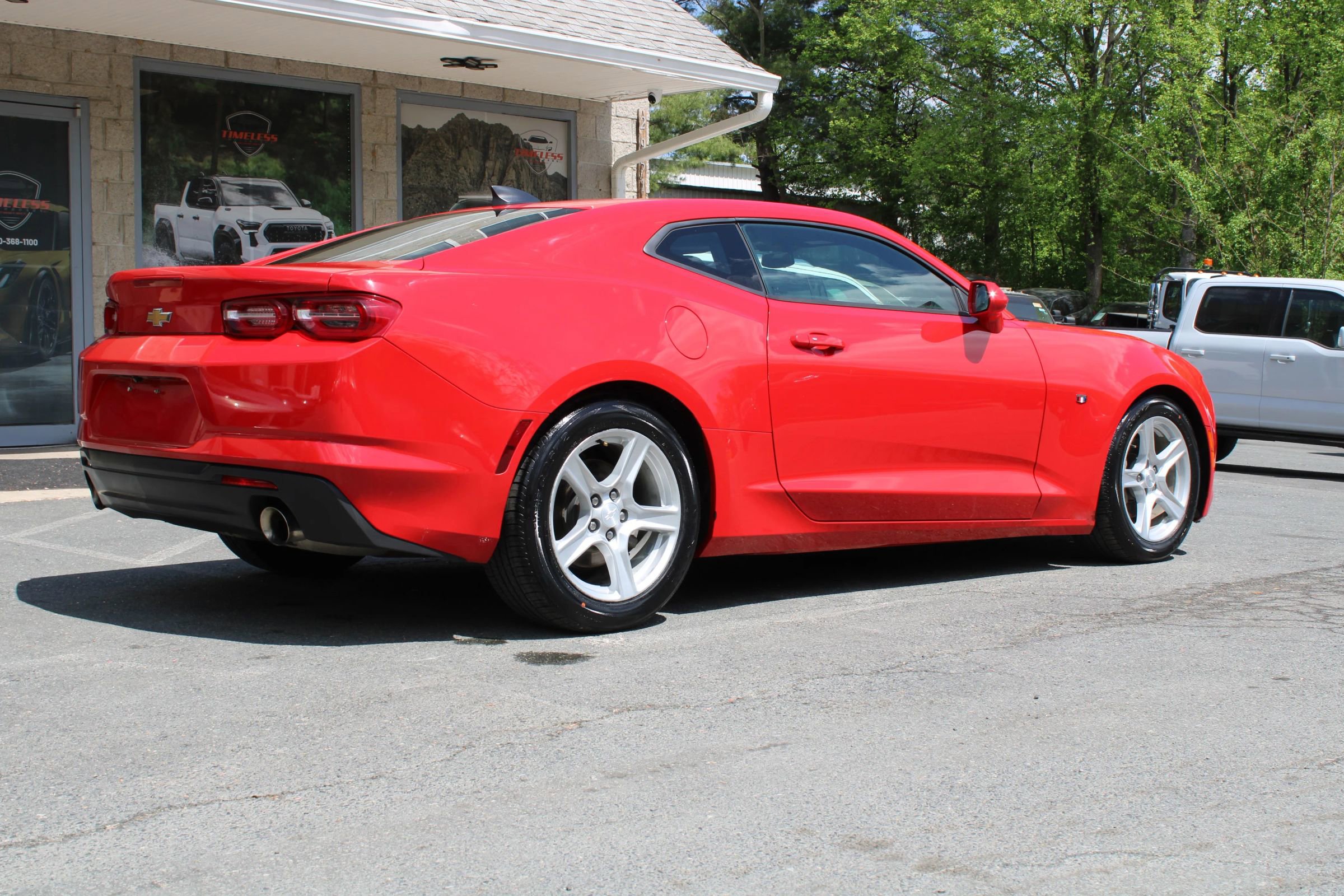 Used 2022 Chevrolet Camaro LT RWD image 6