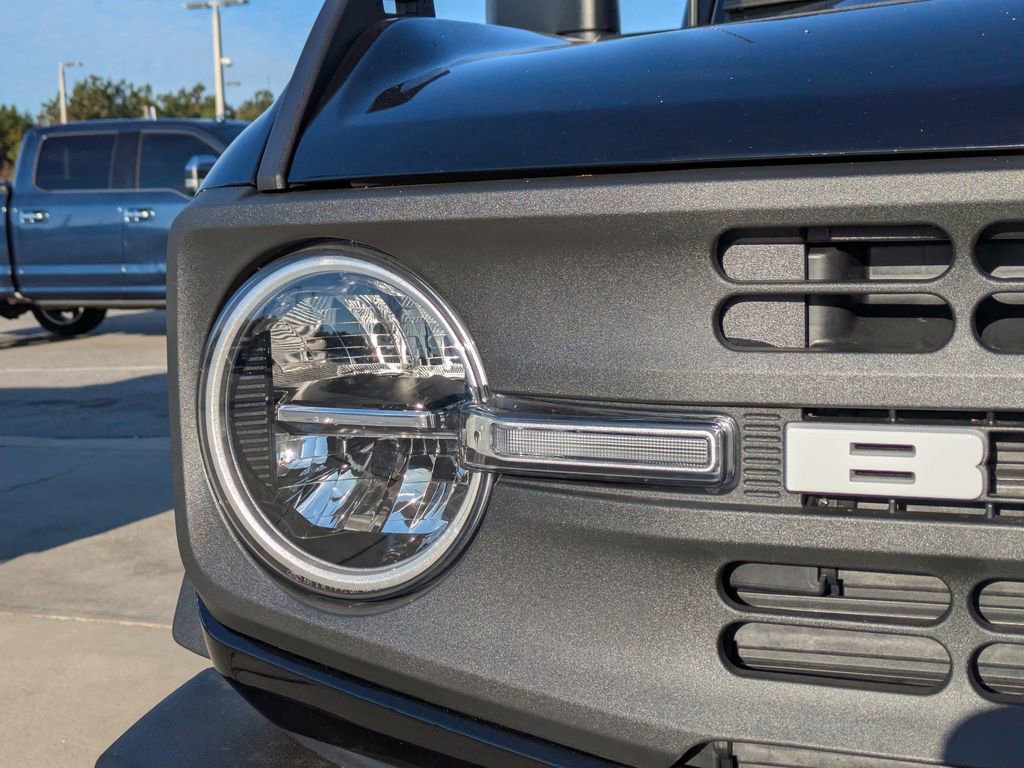 New 2025 Ford Bronco 4-Door image 9