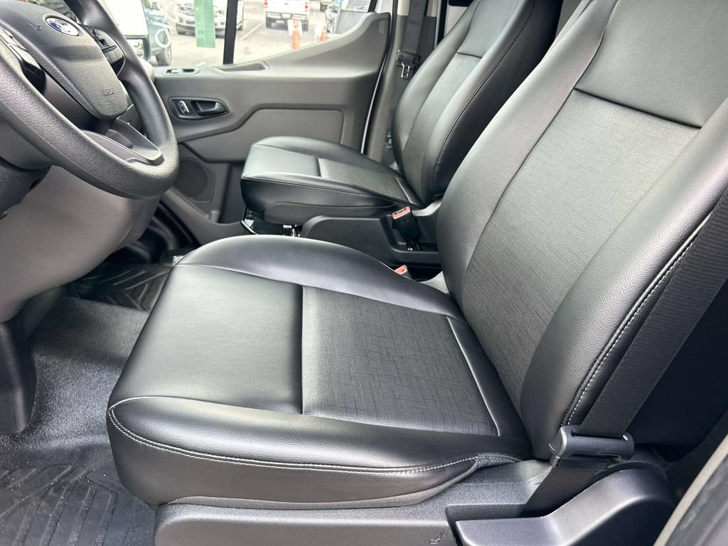New 2026 Ford Transit 250 148 Medium Roof RWD image 23