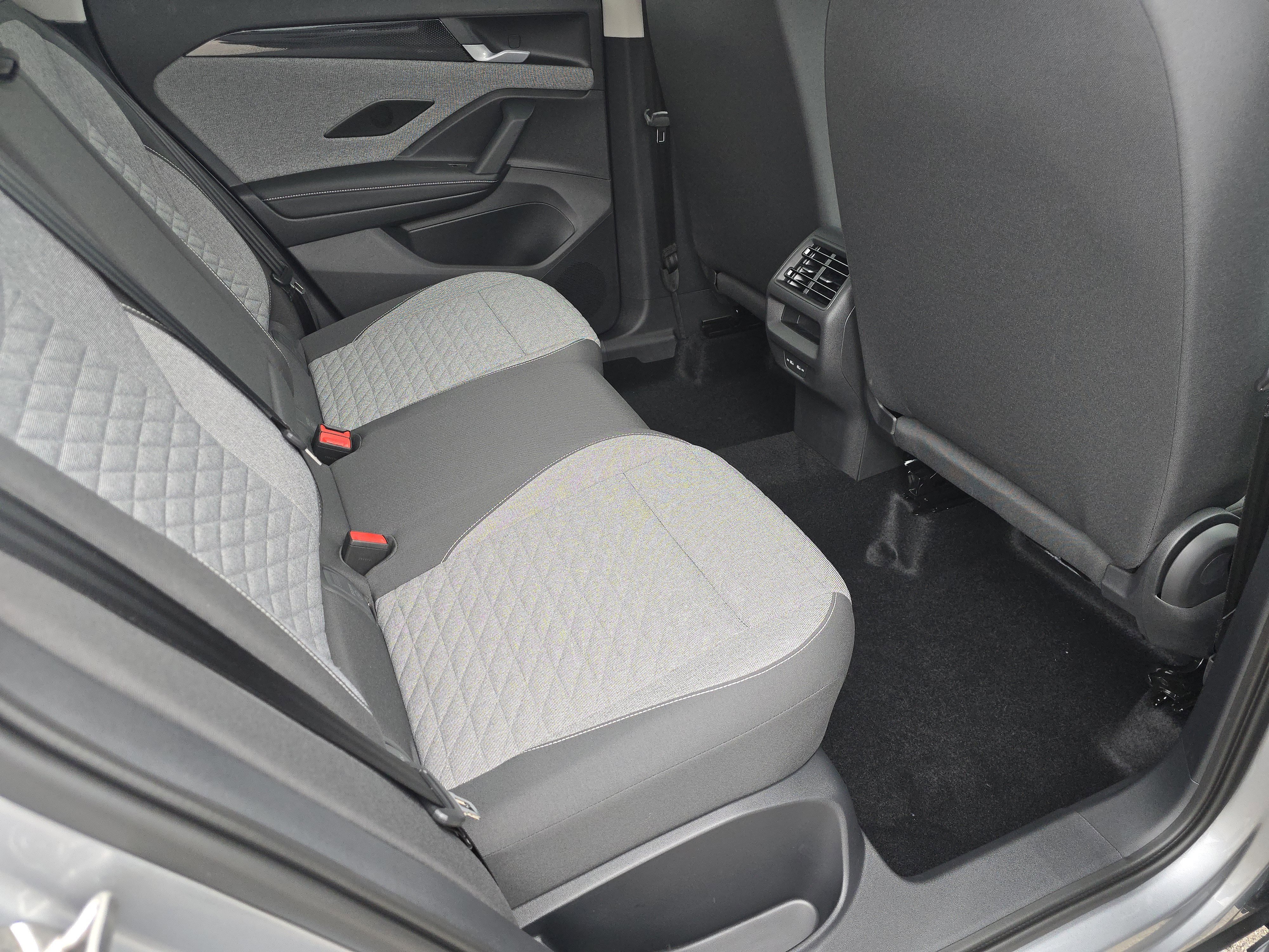 New 2025 Volkswagen Tiguan S image 14