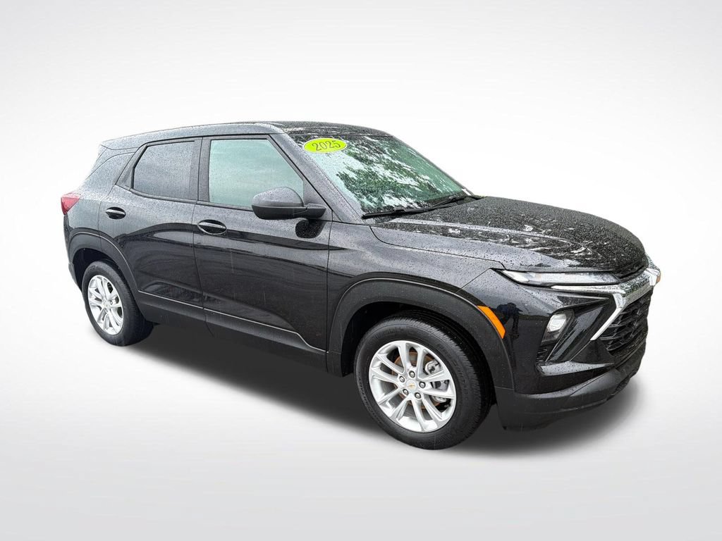 Used 2025 Chevrolet TrailBlazer LS w/ LS Convenience Package FWD image 8