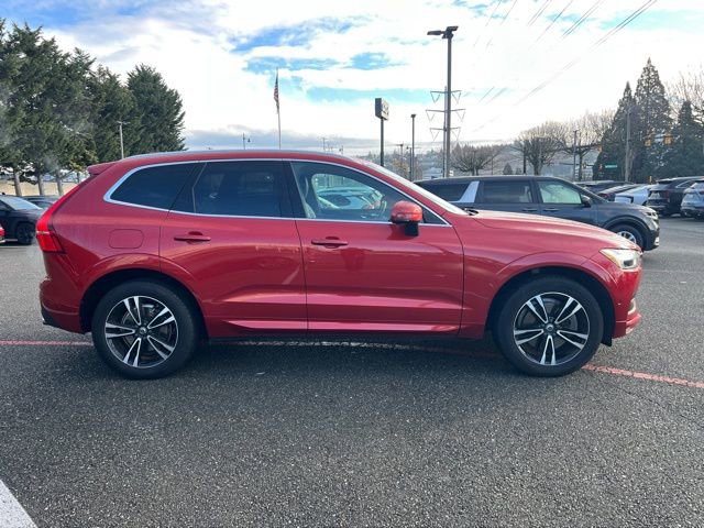 Used 2018 Volvo XC60 T6 Momentum w/ Convenience Package image 4