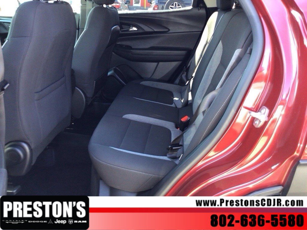 Used 2025 Chevrolet TrailBlazer LT AWD/4WD image 26
