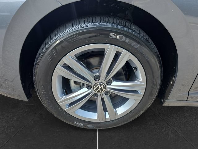 Used 2024 Volkswagen Jetta SE FWD image 9
