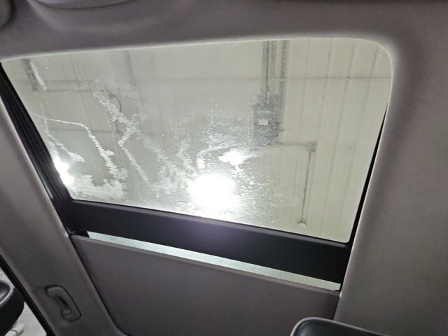 Used 2012 Jeep Grand Cherokee Overland image 22