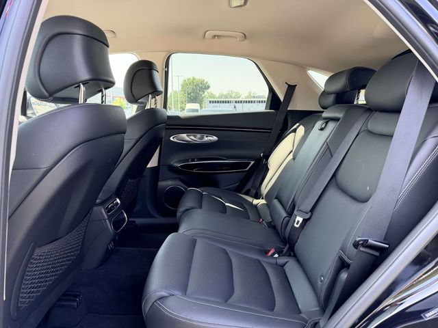 Used 2025 Genesis GV70 2.5T AWD/4WD image 13