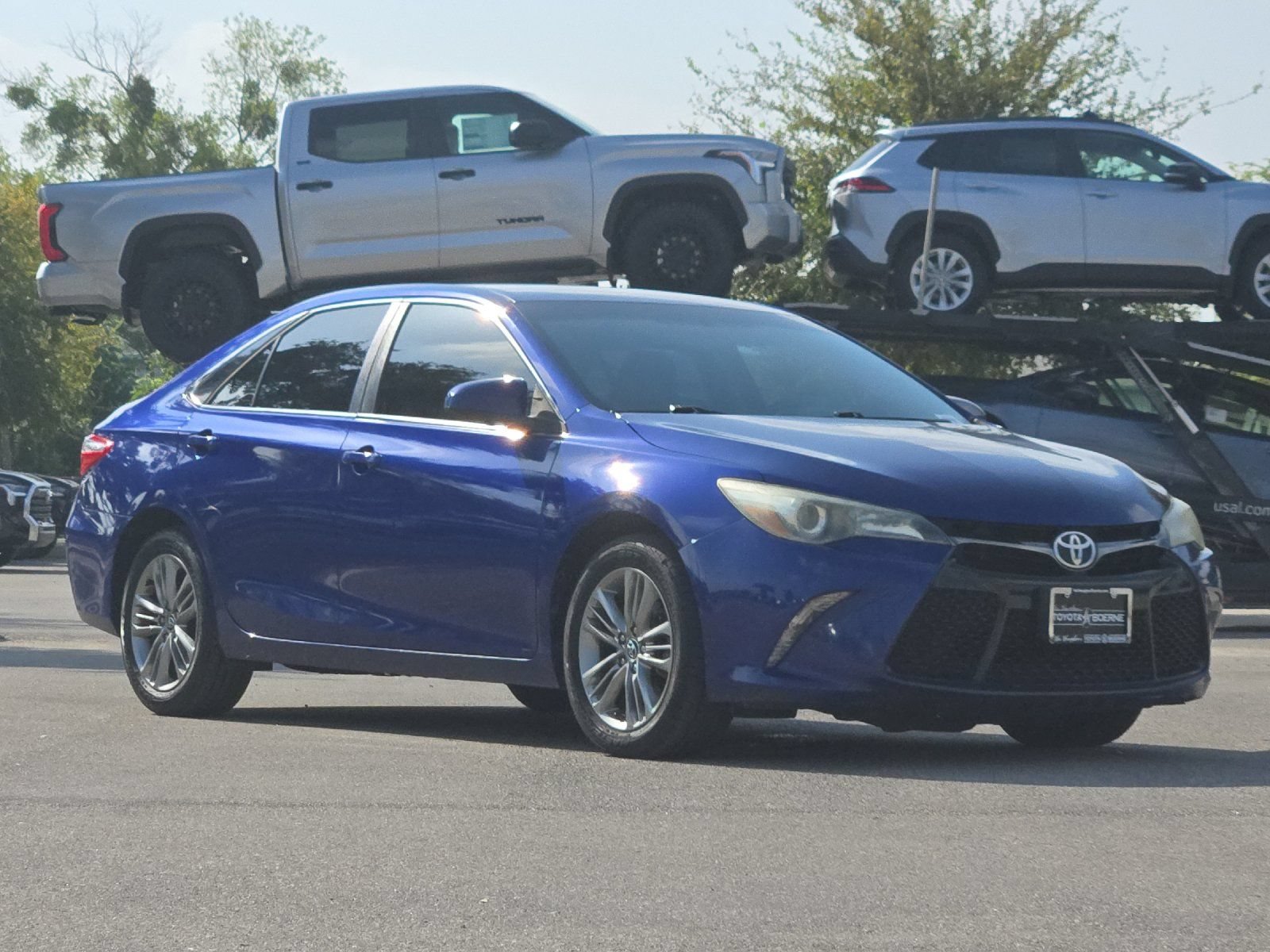 Used 2015 Toyota Camry SE FWD image 7