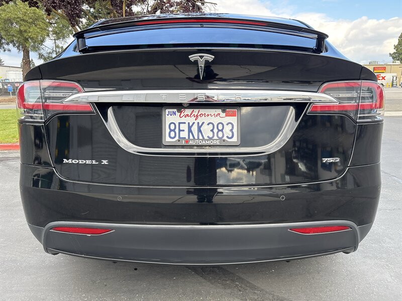 Used 2018 Tesla Model X 75D AWD/4WD image 11