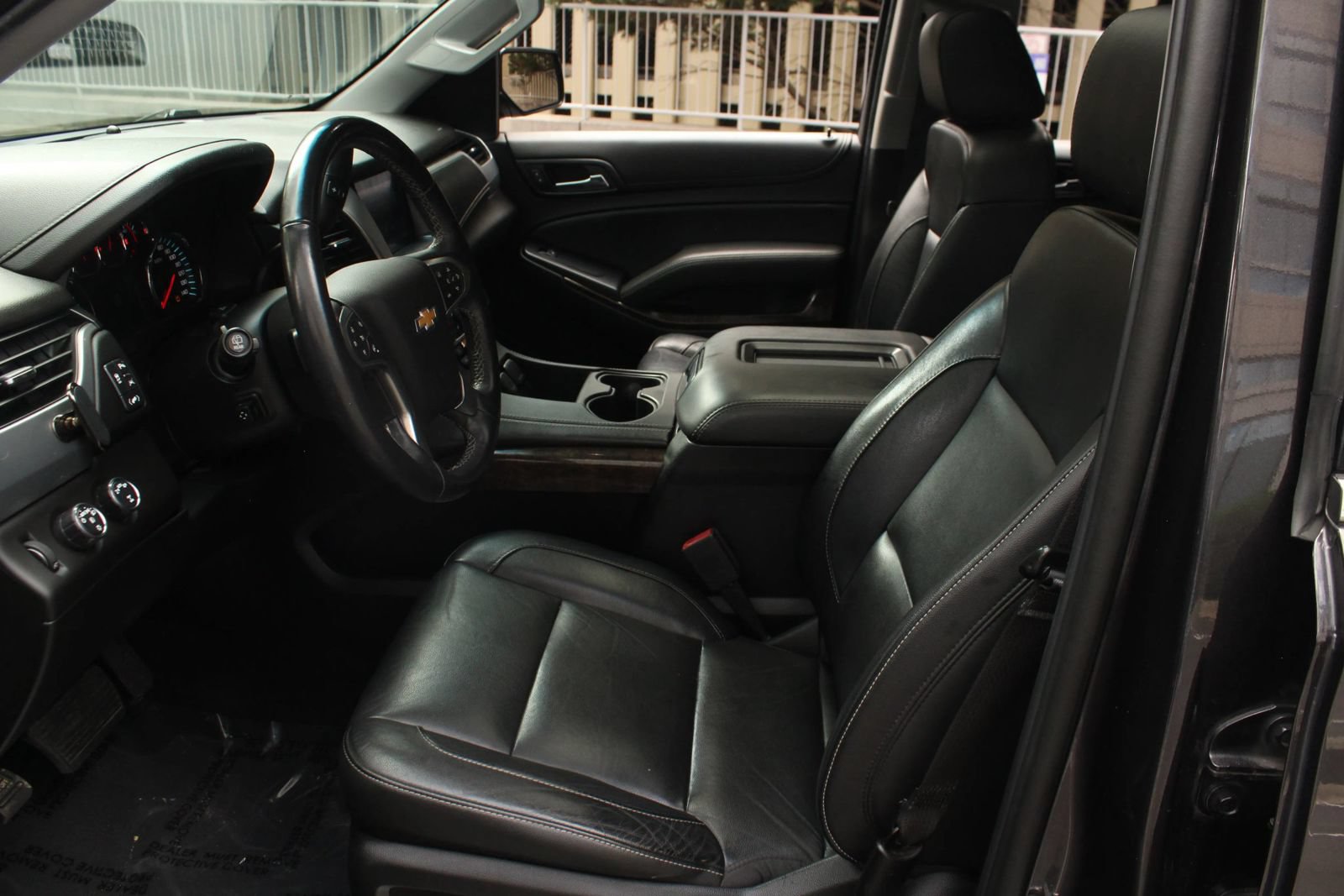 Used 2018 Chevrolet Suburban LT AWD/4WD image 14