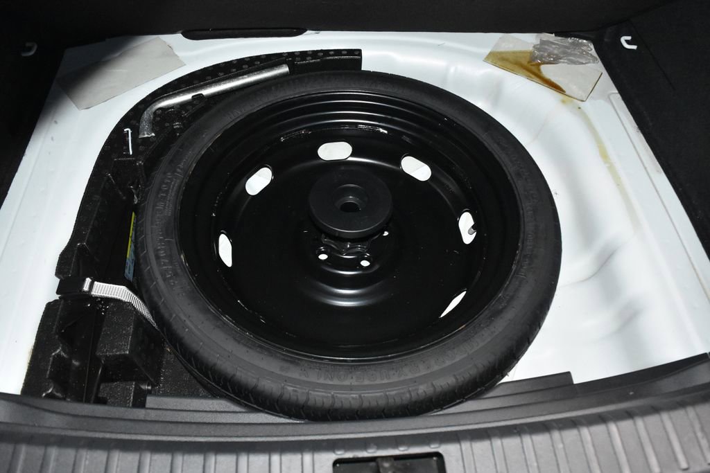 Certified 2023 Volkswagen Taos SE image 26