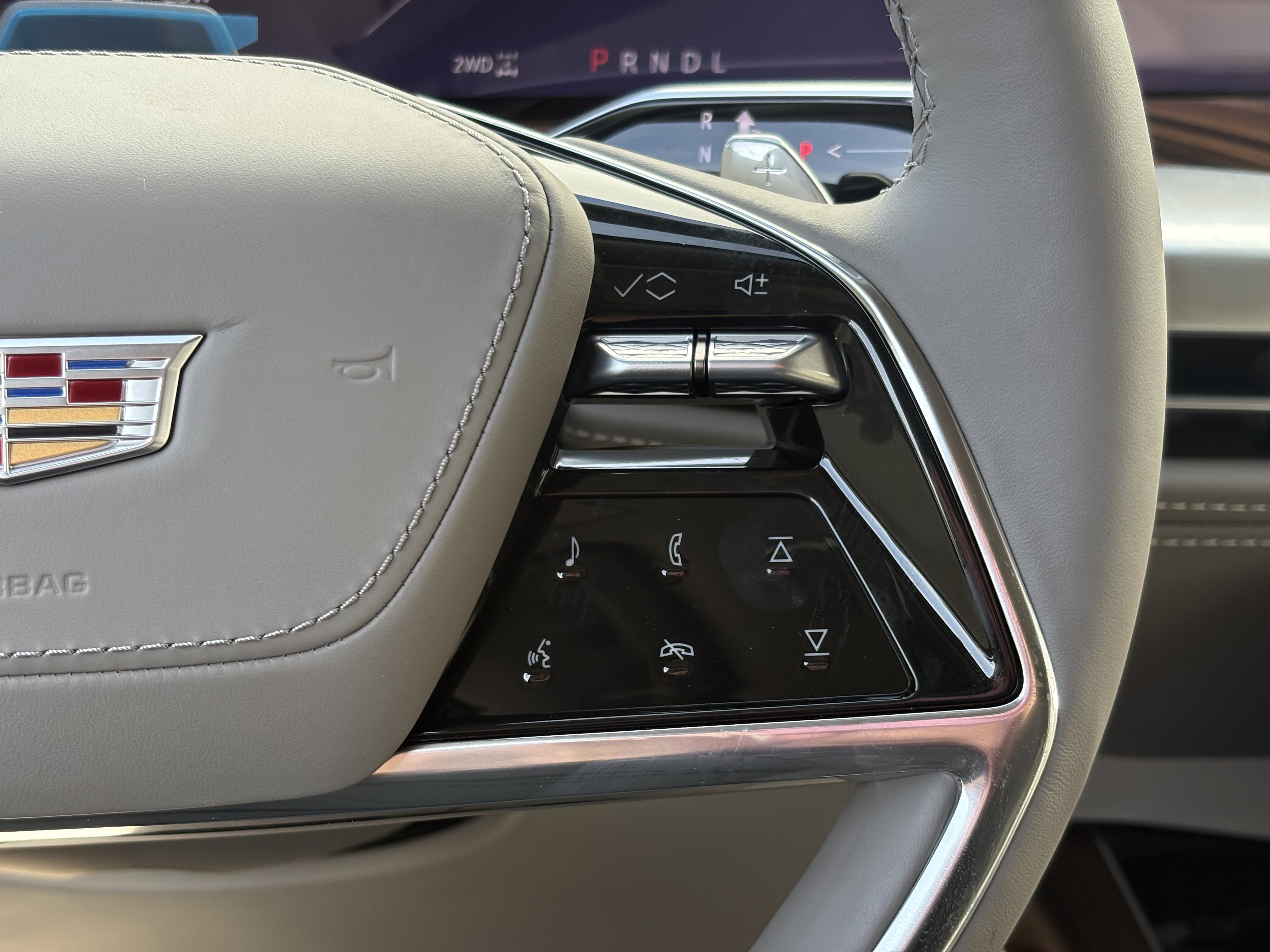 New 2026 Cadillac Escalade Platinum Sport w/ LPO, ONYX Package image 22