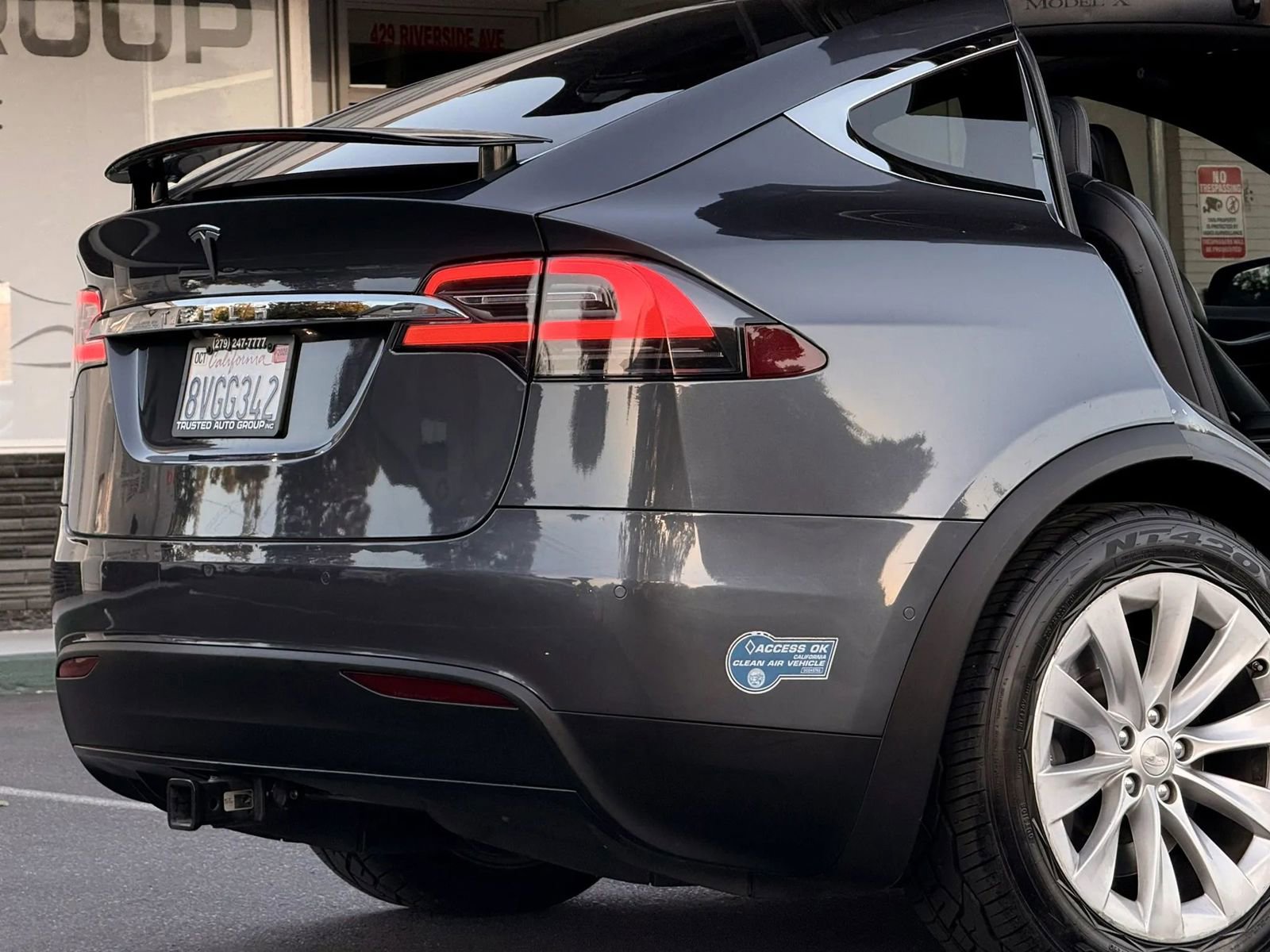 Used 2017 Tesla Model X 100D AWD/4WD image 9