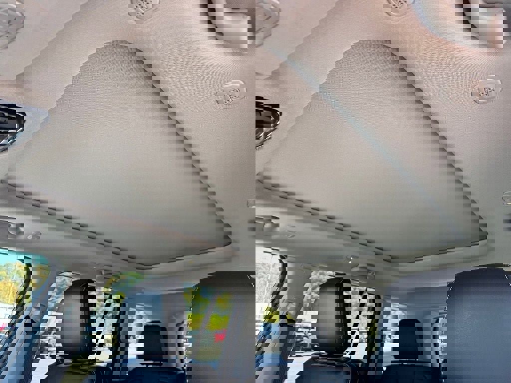 Used 2022 Jeep Grand Cherokee Limited 4xe image 16